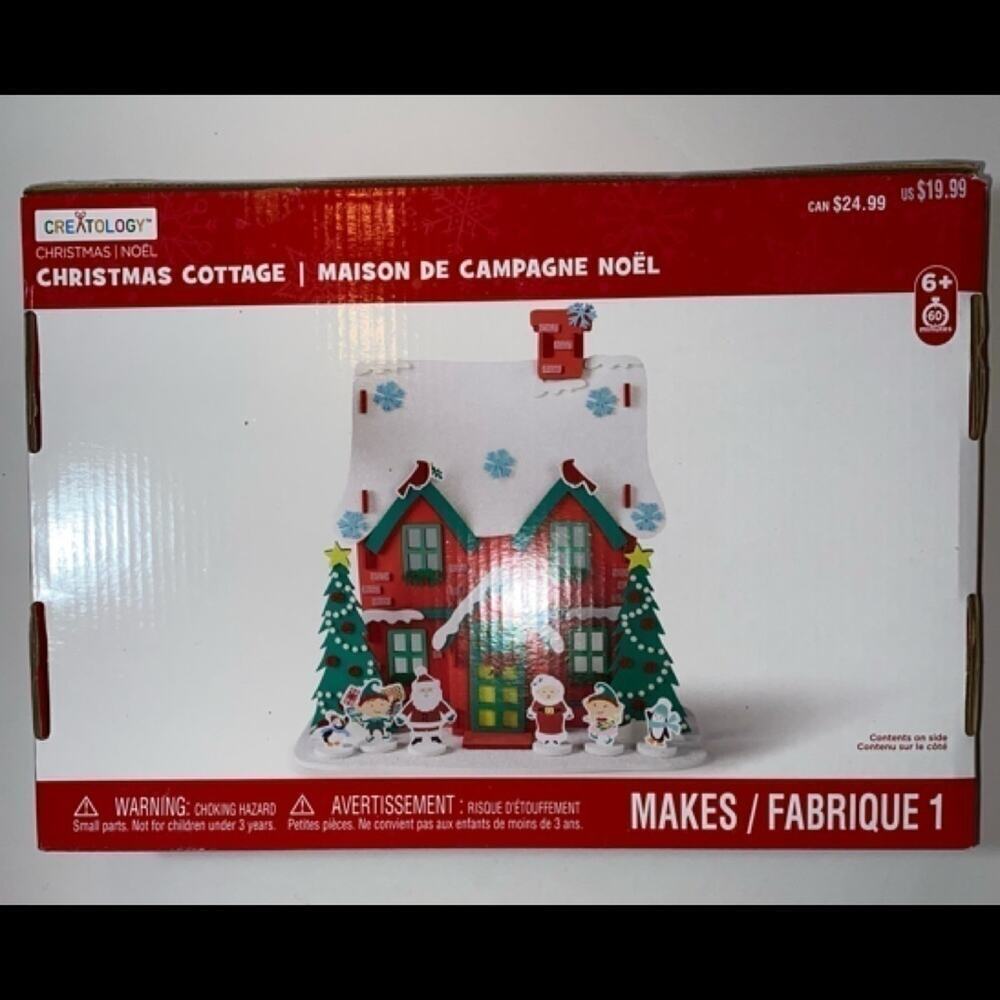 CREATOLOGY “CHRISTMAS COTTAGE” NIB